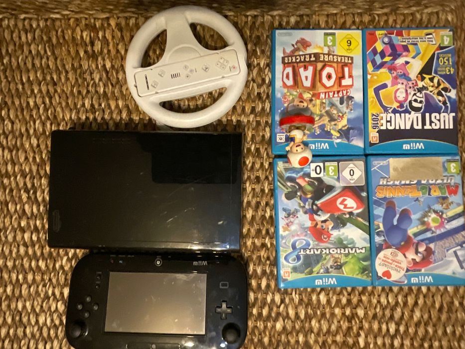 Consola Wii, 4 jogos e volante da Wii