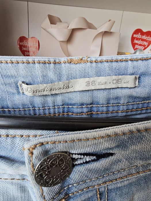 Jeansy stradivarius