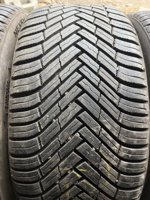 4x 225/40/18 Nexen Nblue 4Seasons 2 idealny stan 7,5mm 2024
