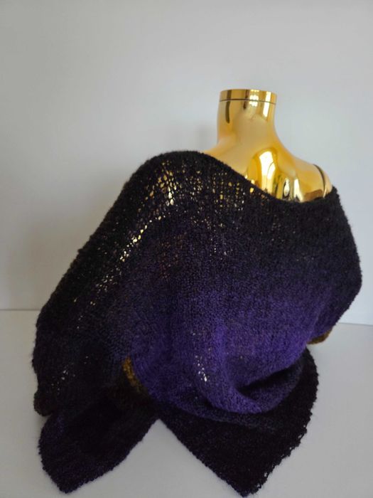 Sweter Oversize Ręcznie wykonany. Edycja limitowana.