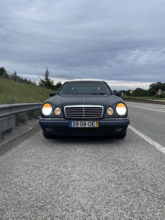 Mercedes E220D w210