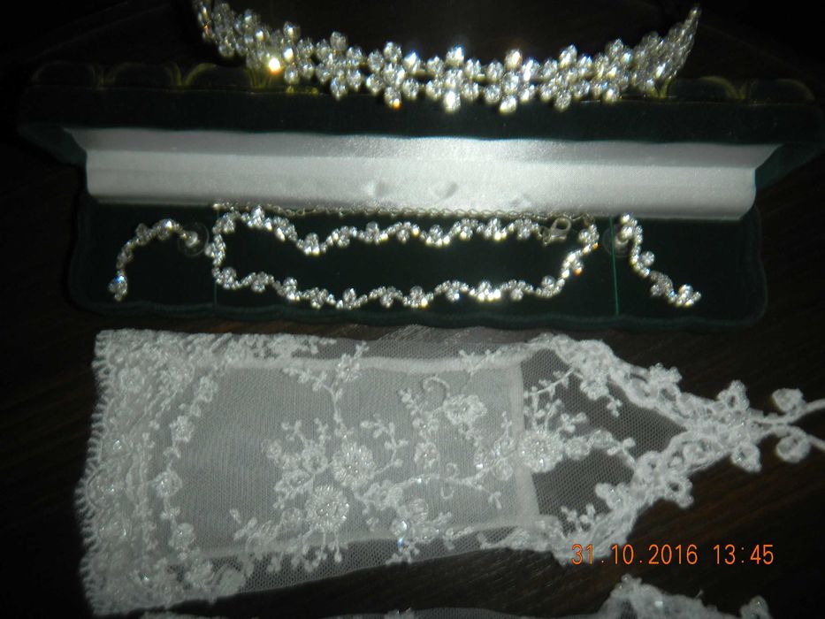 весільні ювелірні вироби та прикраси