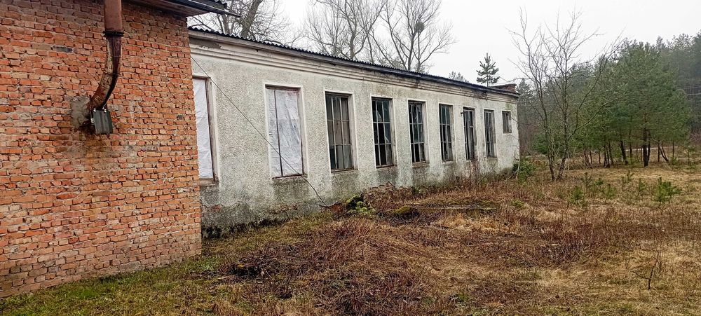 Одноповерхова будівля S= 133,2 м2. Гаї, вул. Центральна, 12-Б