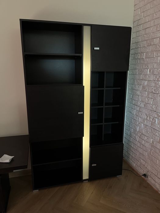 Komplet podświetlanych mebli