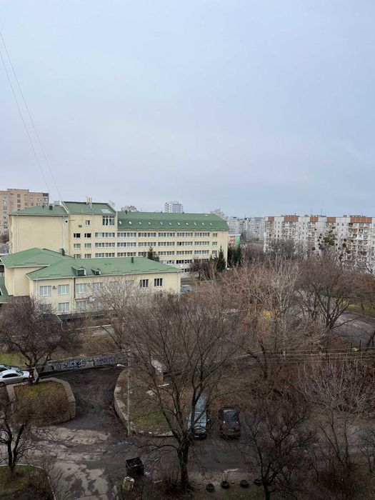 Пропонуємо до продажу 4-х кімнатну квартиру. За готівку, АТО та ін.