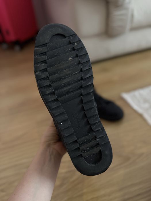 Чорне чоловіче взуття Estro