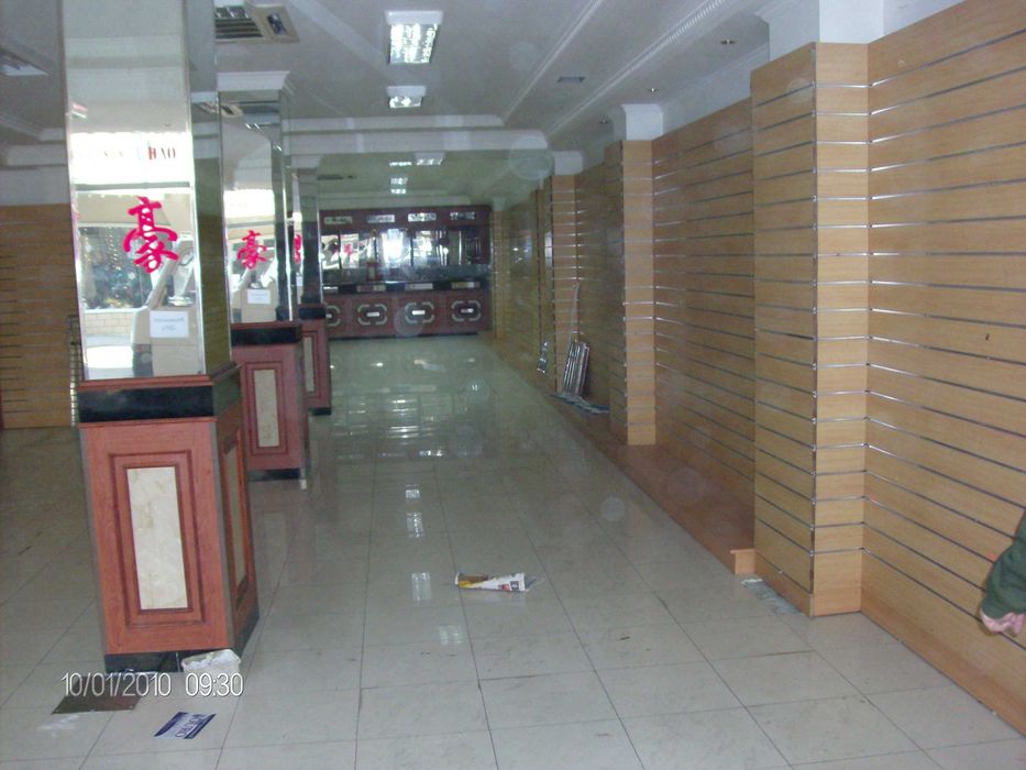 Vendo Estabelecimento Comercial com 500 M2 em Abrantes ...tem Alvará de Restaurante e Licença Para Qualquer outro Ramo Comercial