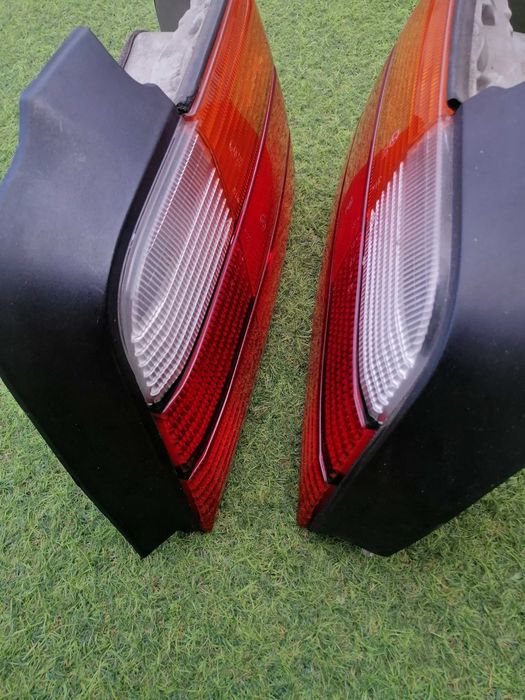 2 FAROLINS TRASEIROS BMW E36 usados sedan touring