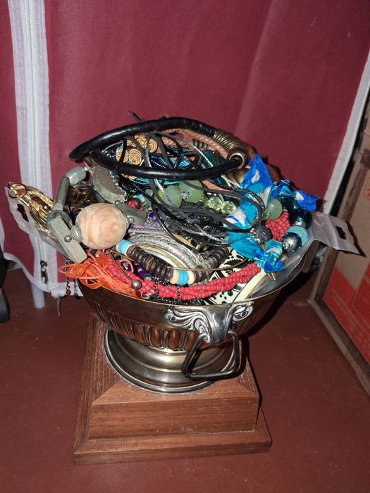 Продам велику колекцію біжутерії кольцо намисто буси браслет