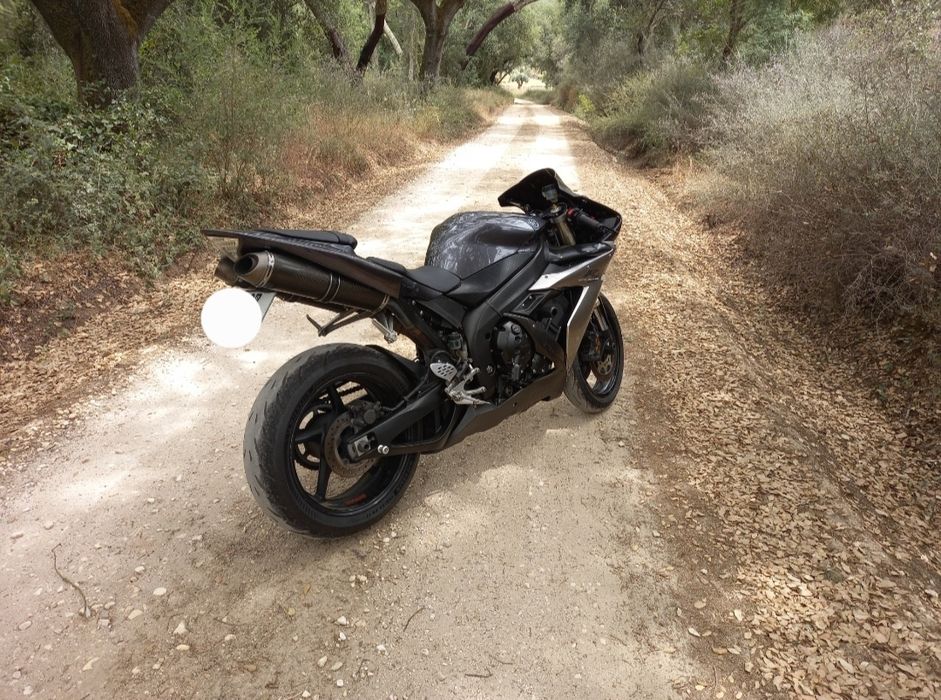 Yamaha r1 2004 rn12