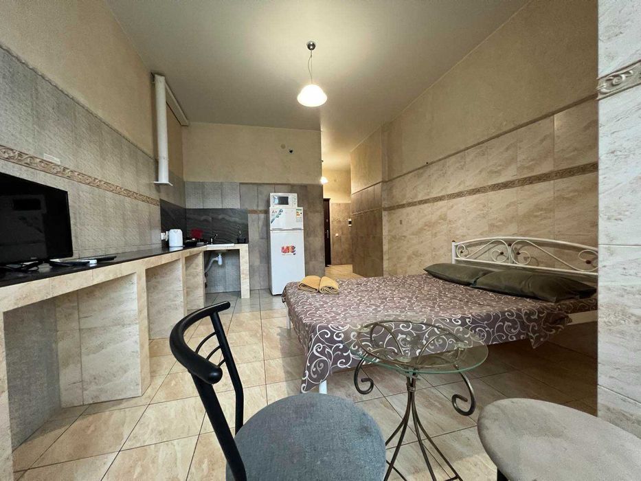 1к Коновальця,Щорса Новий будинок Подобово Погодинно Метро Печерська