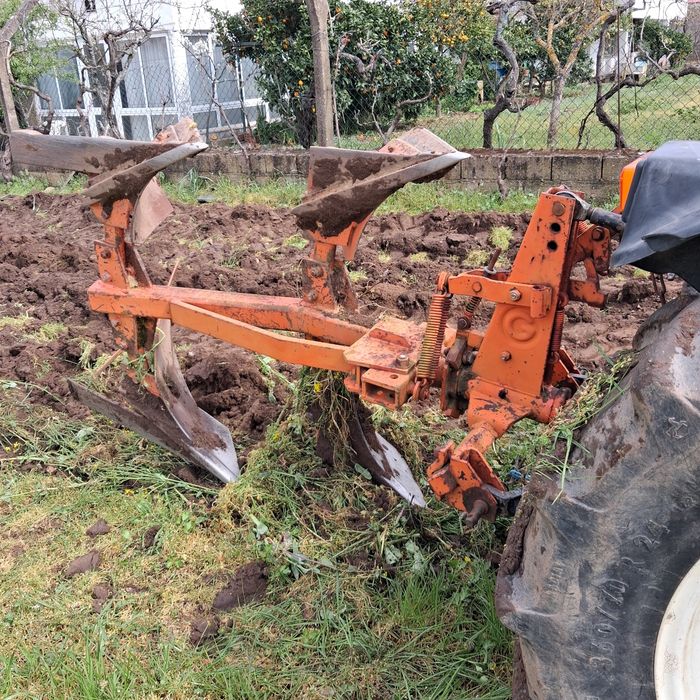 Charruas Galucho trator agrícola