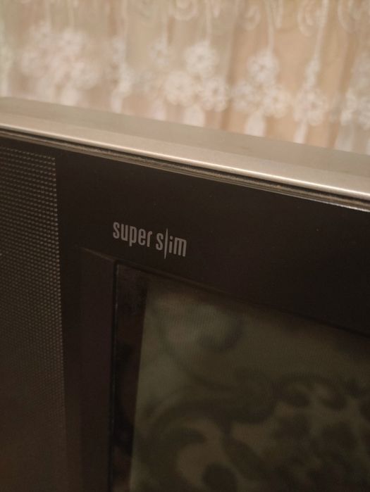 Телевізор LG super slim 21FS4RG