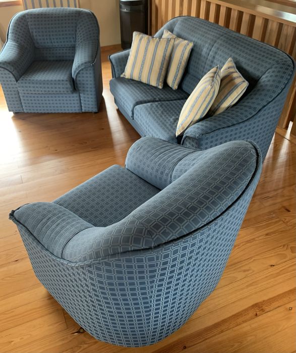 Conjunto sofa 2 lugares + 2 poltronas 1 lugar