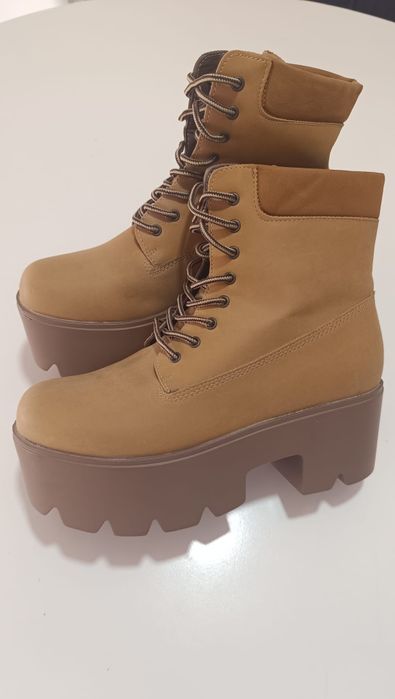 Botas estilo timberland