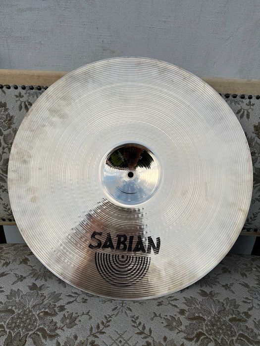 Talerz perkusyjny Ride Sabian AA medium 20"