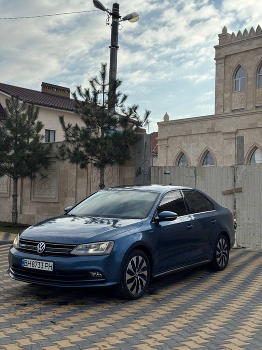 Продаем volkswagen jetta гибрид SEL