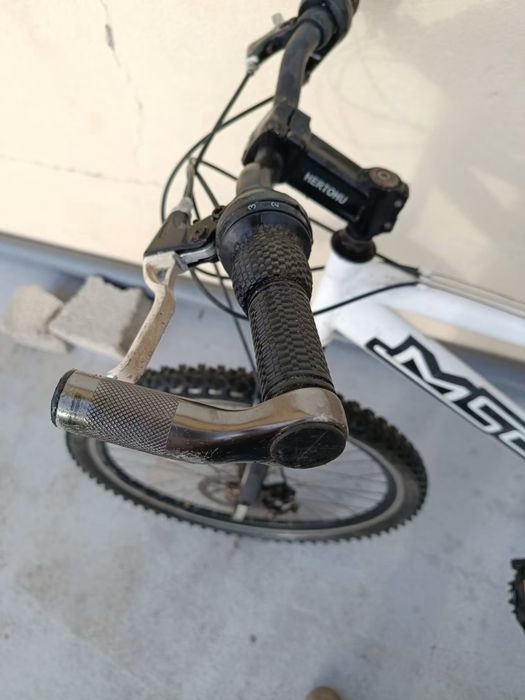 Bicicleta roda 26 com travão de disco