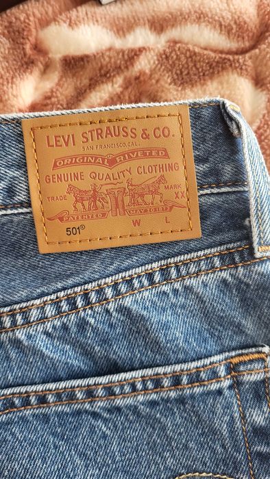 Джинси фірмові levis