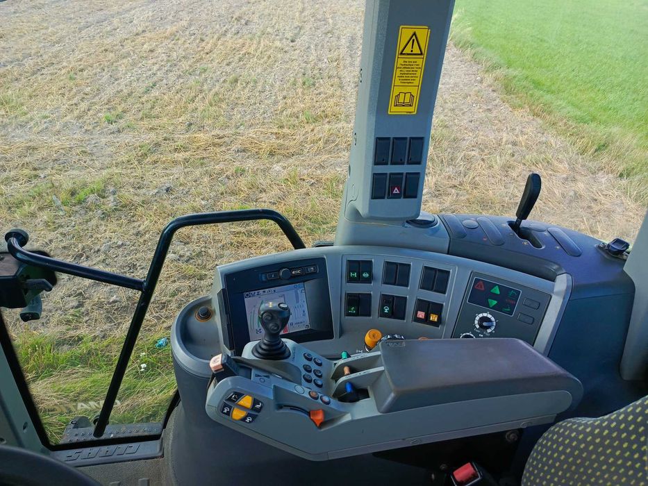 Axion 820 sprowadzony wiem przód pneumatyka