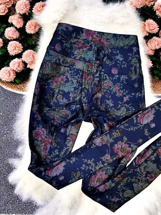 Spodnie Jeansy Granatowe Kolorowe Kwiaty Róże Floral Boho Hippie Retro