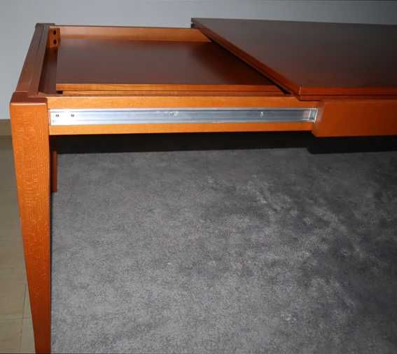 Mesa em cerejeira maciça