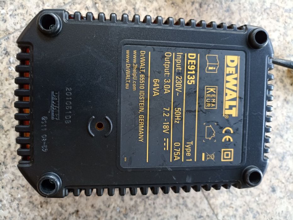 Berbequim DEWALT DC740KA 12Vdc