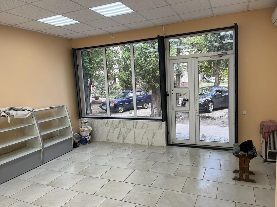 Сдам помещение на левом берегу Срочно