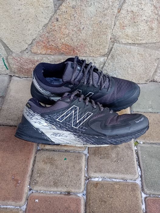 New Balance Summit K.O.M Gore Tex 42 / 43