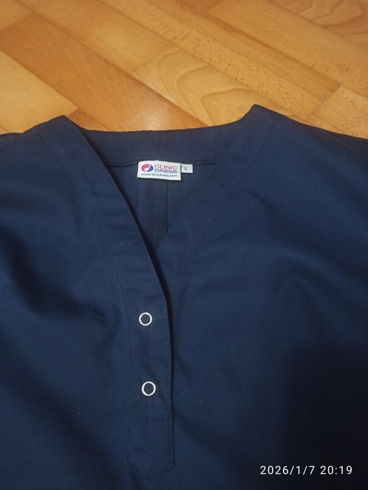 Женская медицинская куртка размер L