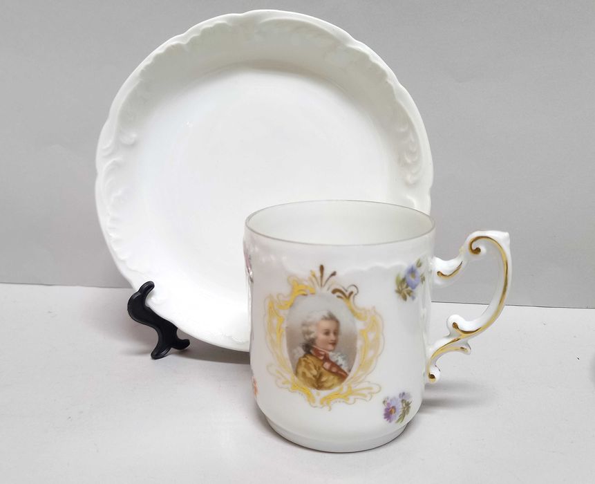 Secesyjna filiżanka, portret kawalera, RC Rosenthal Louis XIV