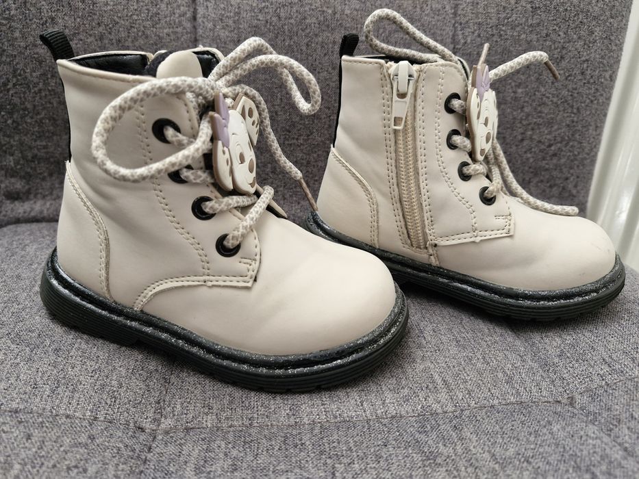 Черевички для дівчинки 22-23 розмір