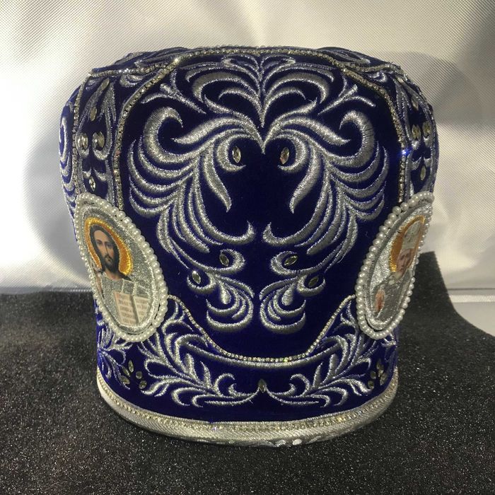 Мітра нова для священика