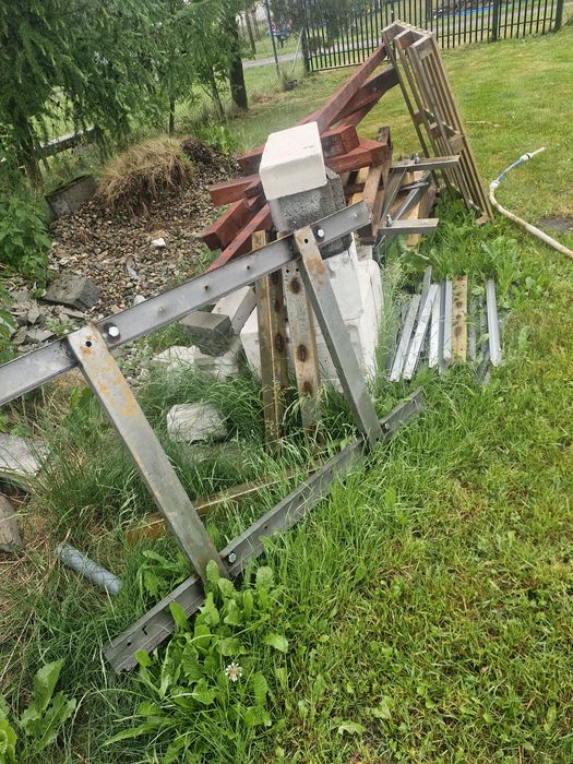 Oddam złom , gruz ,drewno i kamienie