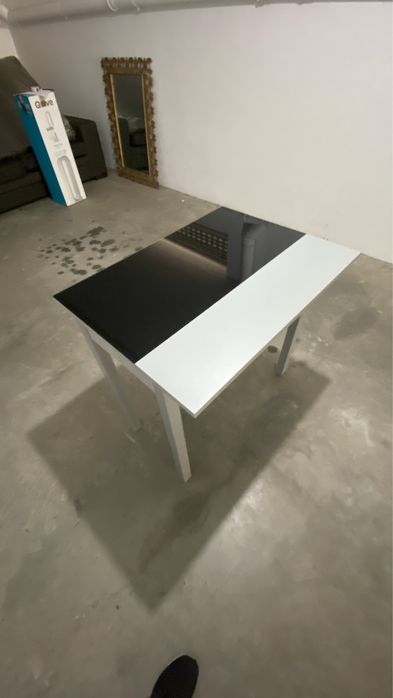 Mesa Extensivel - Tampo em vidro