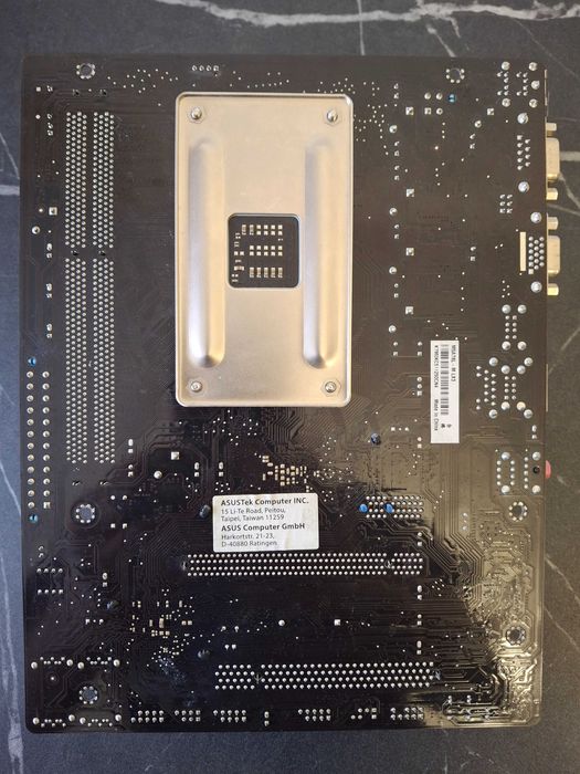 Asus M5A78L-M LX3 AM3+   Athlon II X2 260  kingston 4gb dd3 комплект