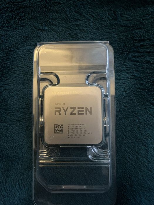 Procesor AMD Ryzen 7 3700X