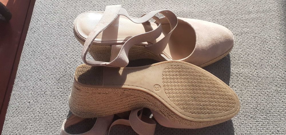 buty na koturnie pudrowy róż rozmiar 38