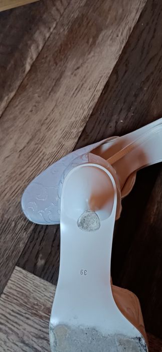 Buty ślubne damskie