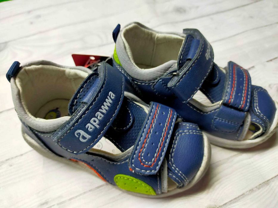 Buty dziecięce 8 par