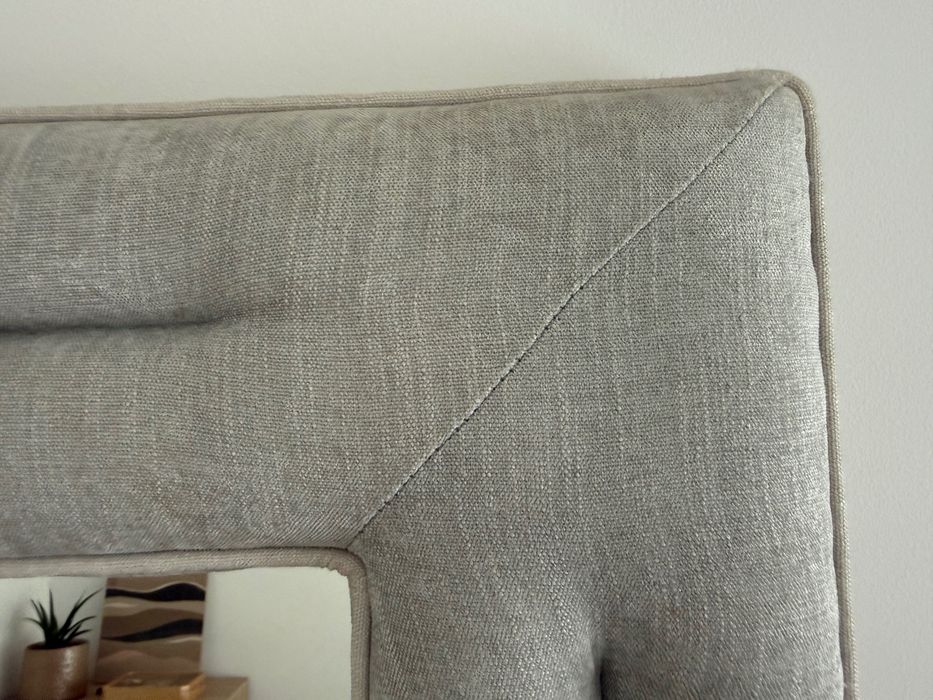 Espelho grande Idálius com moldura estofada – 180 × 100 cm
