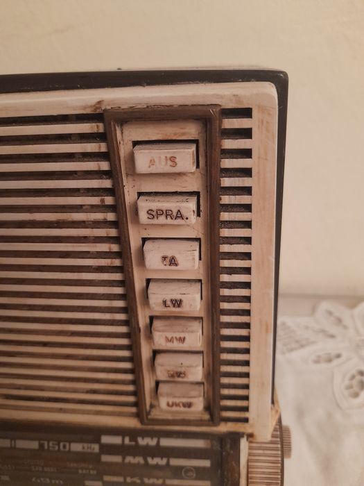 Radio antigo grunding