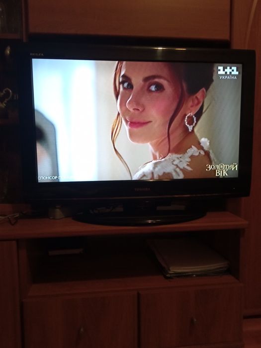 Продам телевизор TOSHIBA REGZA ЖК 32 дюйма 2000 грн