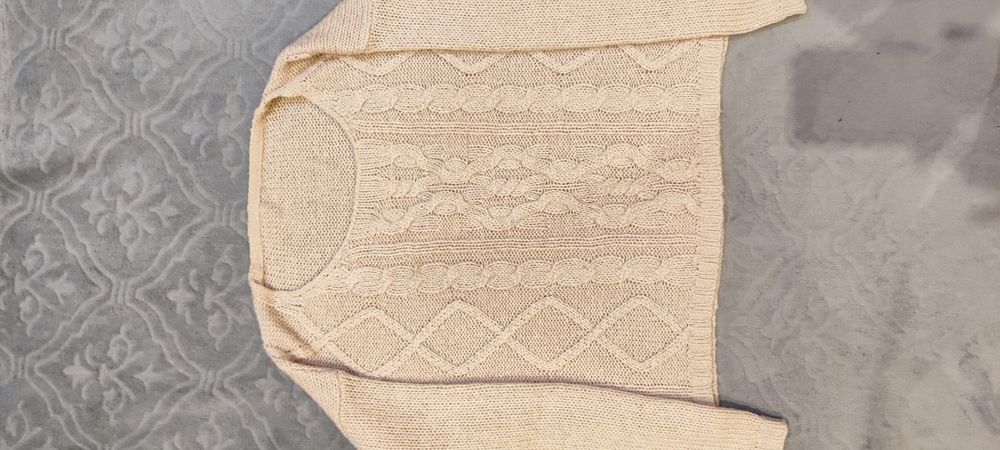 Продам вязаный свитер