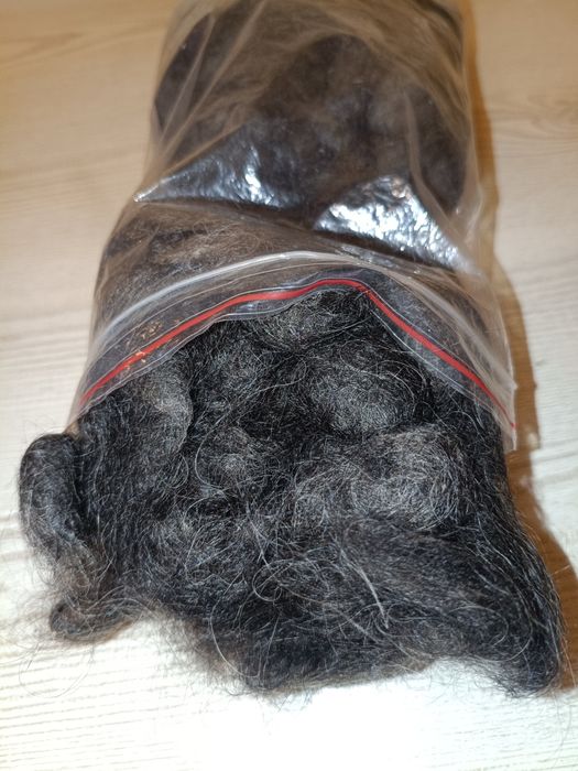 Собача шерсть, чорна ши- тцу