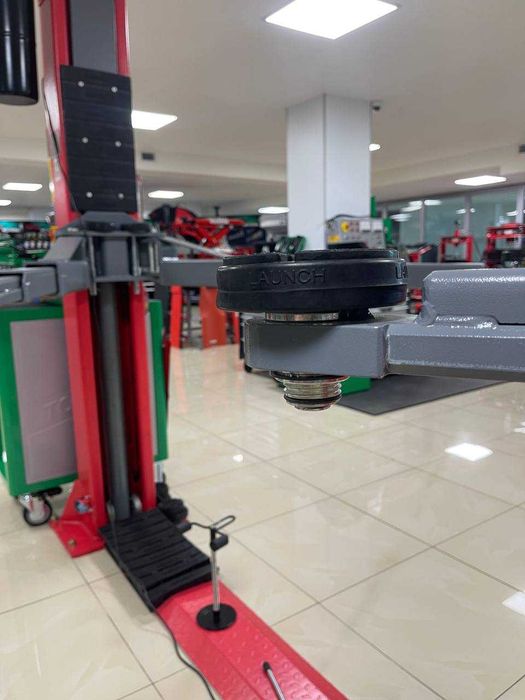 Склад підйомник для авто підіймач нові та БУ подъёмник 4т 1800$