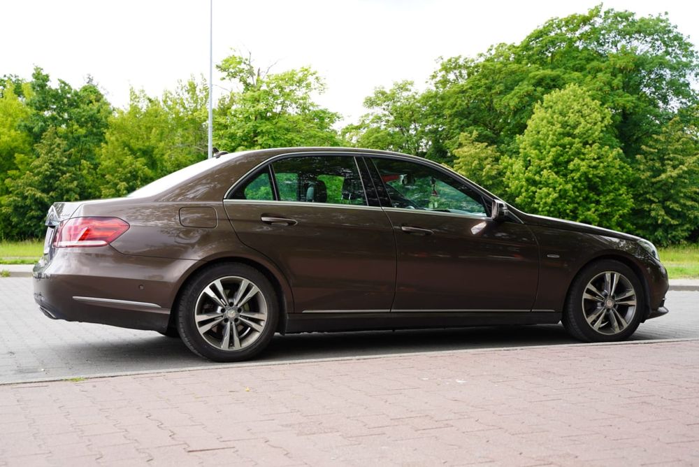 Mercedes-Benz E 220 BlueTEC 9G-TRONIC Edition