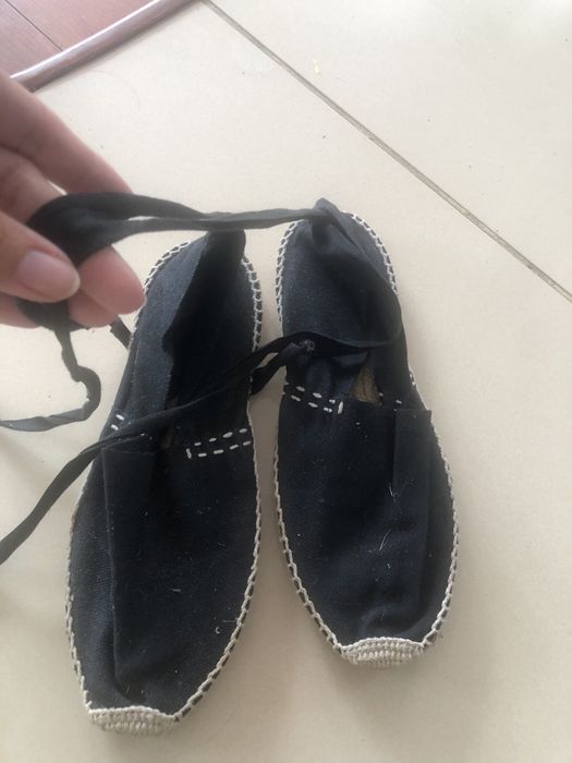 Espadryle wiązane na kostce