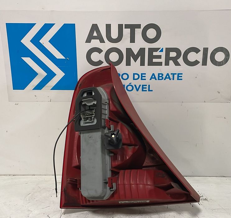 FAROLIM TRASEIRO DIREITO RENAULT CLIO II (BB, CB, SB) [98-06]