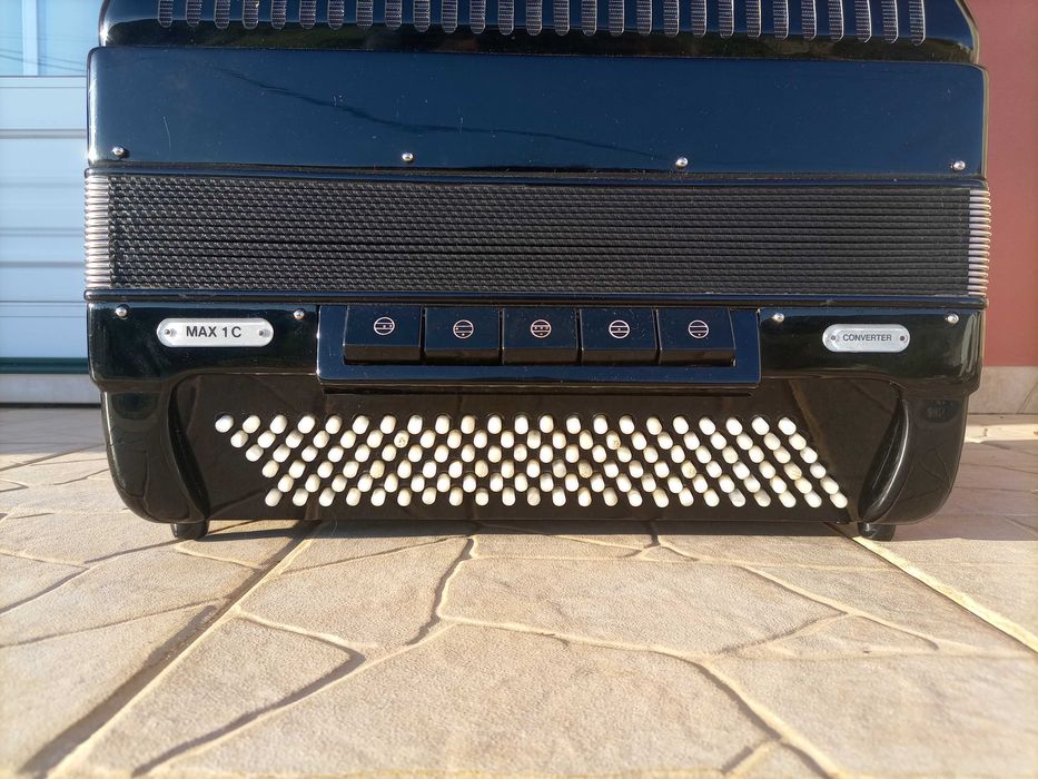 Acordeão de Concerto com Convertor
